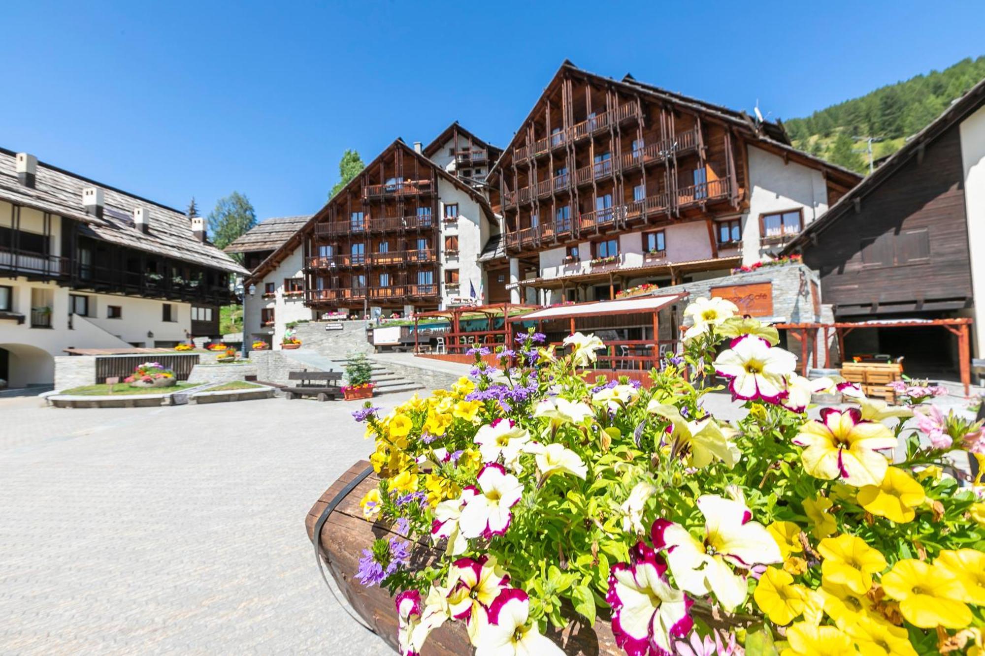 Grange Hike&Ski Sestriere Apartments - Happy.Rentals Exterior foto